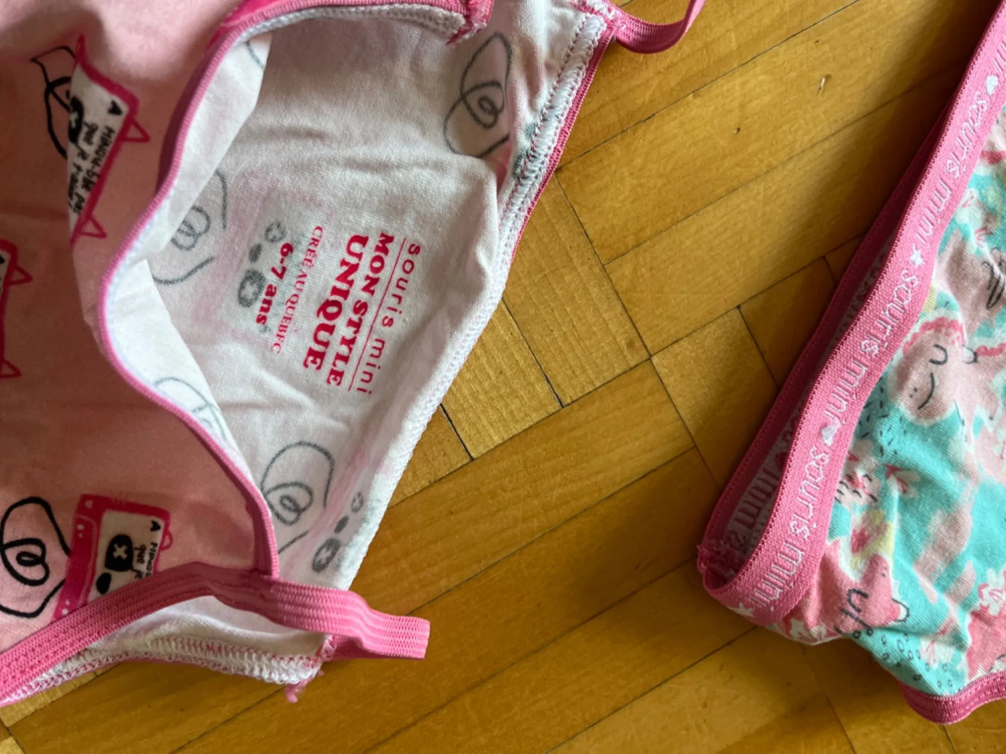2 camisoles courtes 6/7 ans