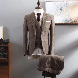Aidase New Arrival khaki Tweed Groom Tuxedos Notch Lapel Groomsmen Mens Wedding Business Prom Suits 3Pieces Suits (Jacket Pants Vest)