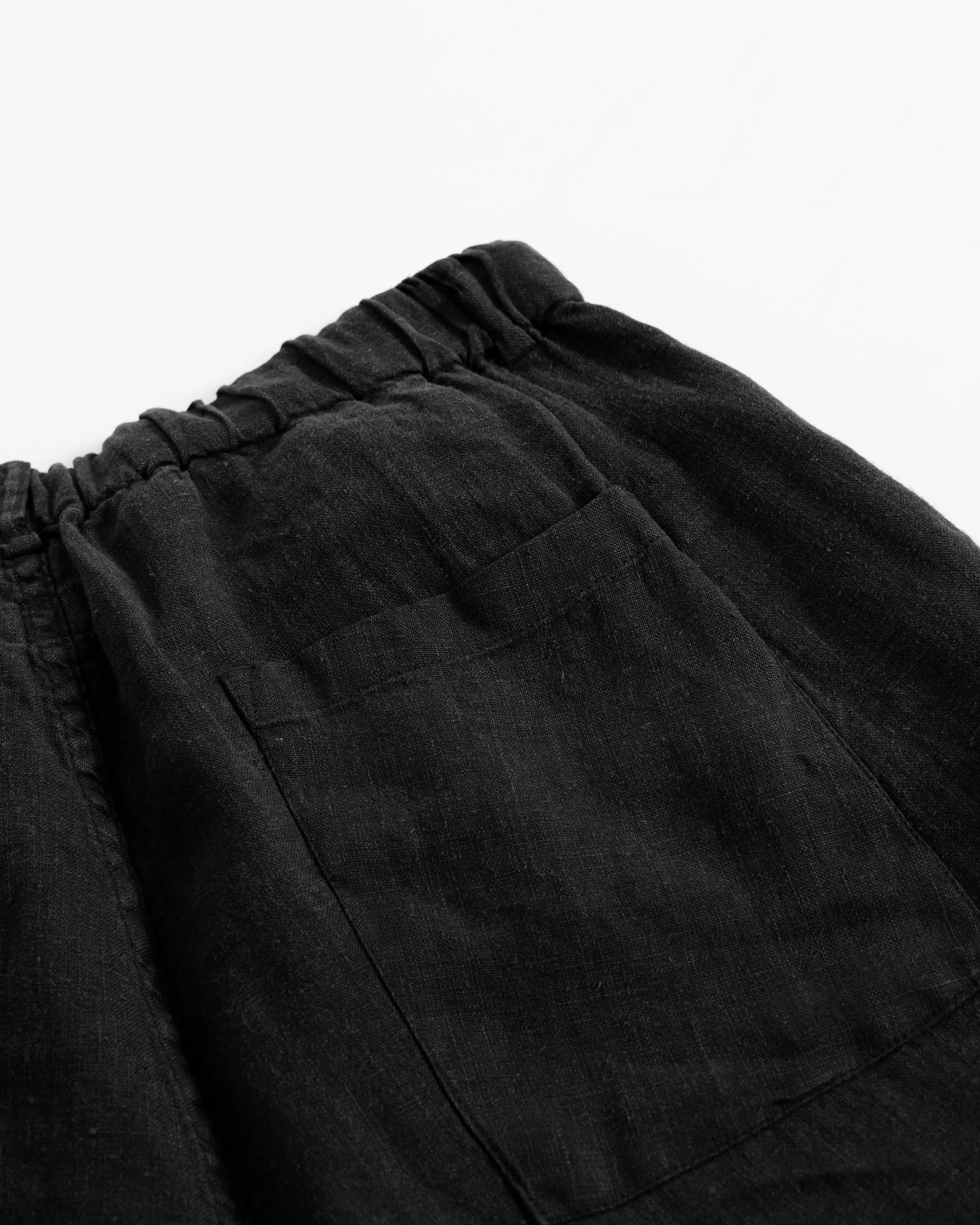 Black Linen Leisure Short