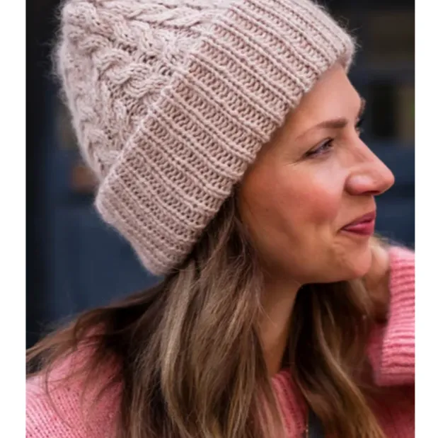 Knits to wear: Effortless patterns by Kutova Kika