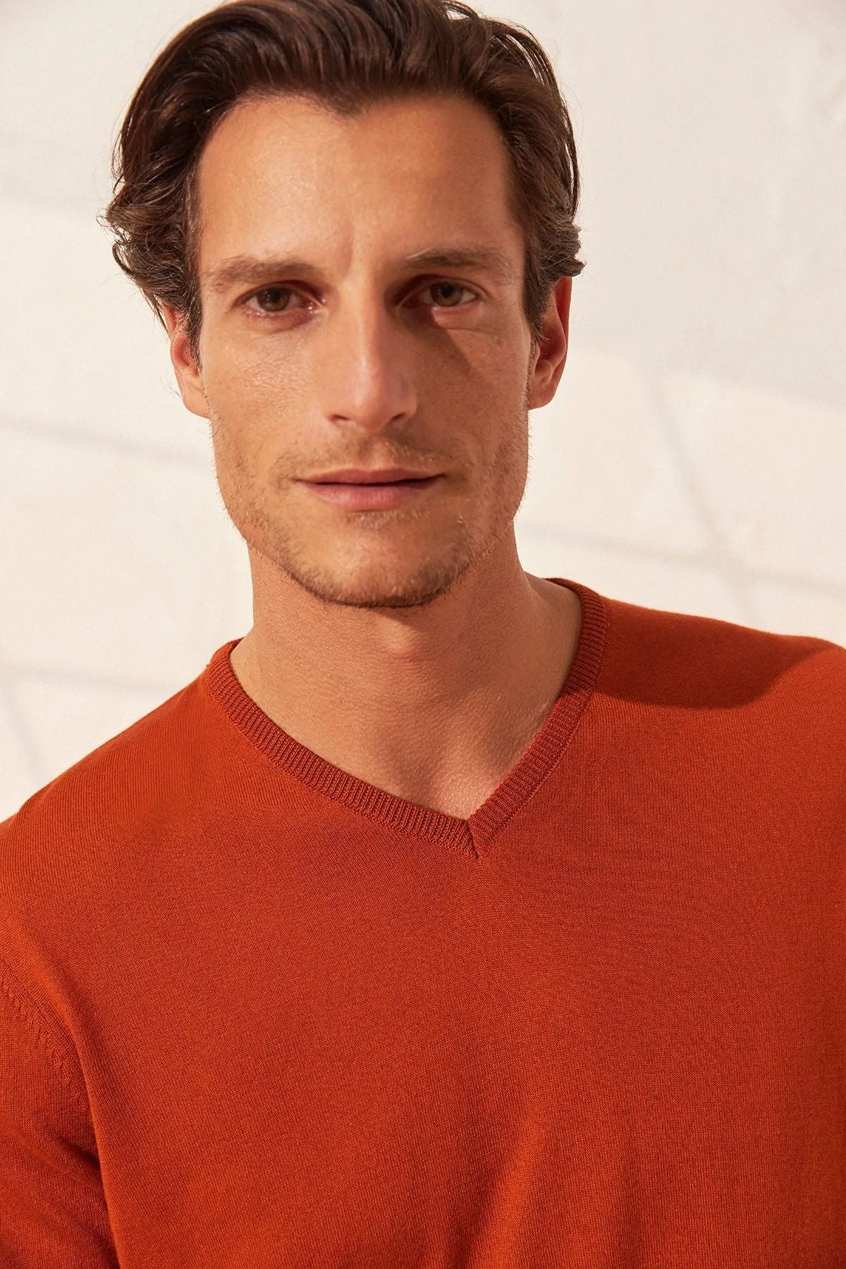 Tile Silk and Cashmere Utku V-Neck Men's Knitwear
