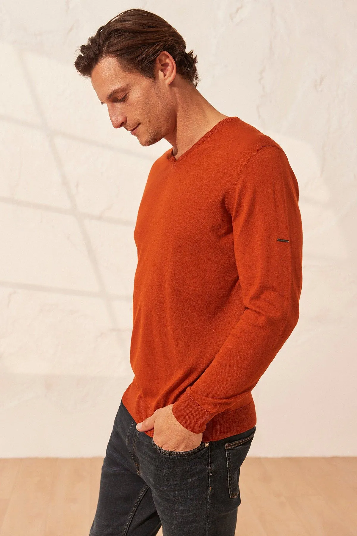 Tile Silk and Cashmere Utku V-Neck Men's Knitwear