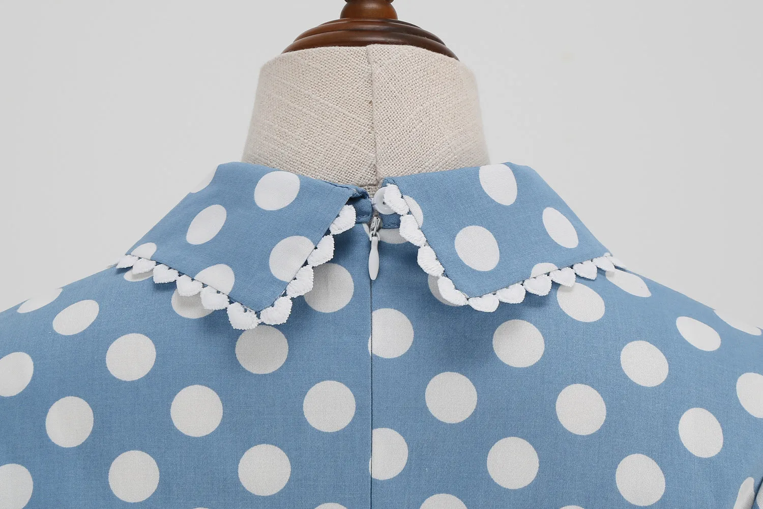 Vintage Peter Pan Lace Short Sleeve Polka Dot Slim Holiday Palace Style Sisters Dress