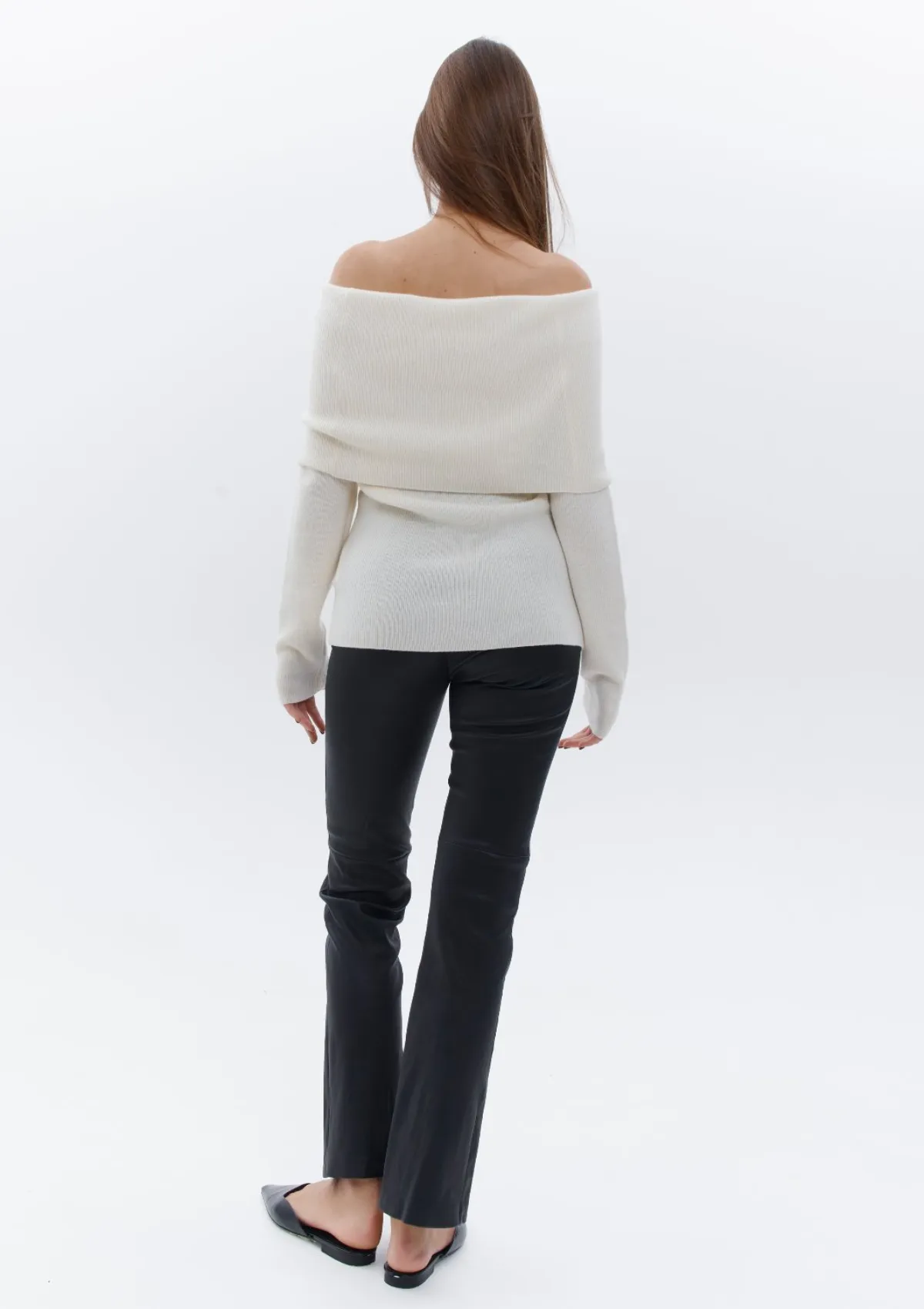 WHITE OFF-SHOULDER SWEATER